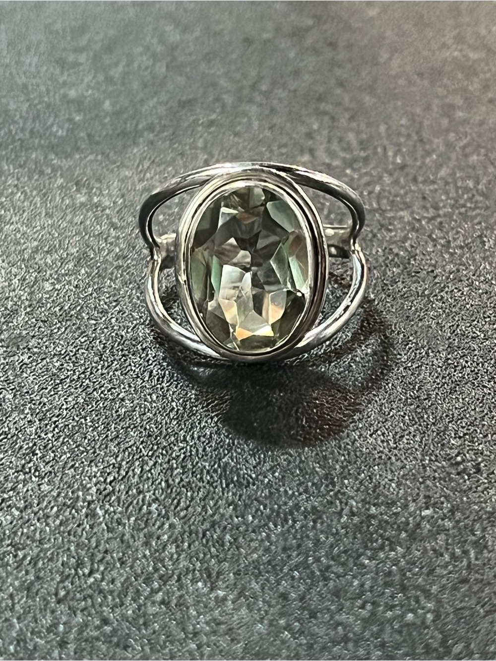Sterling Silver Green Quartz Oval Ring -Sz 7.5.
